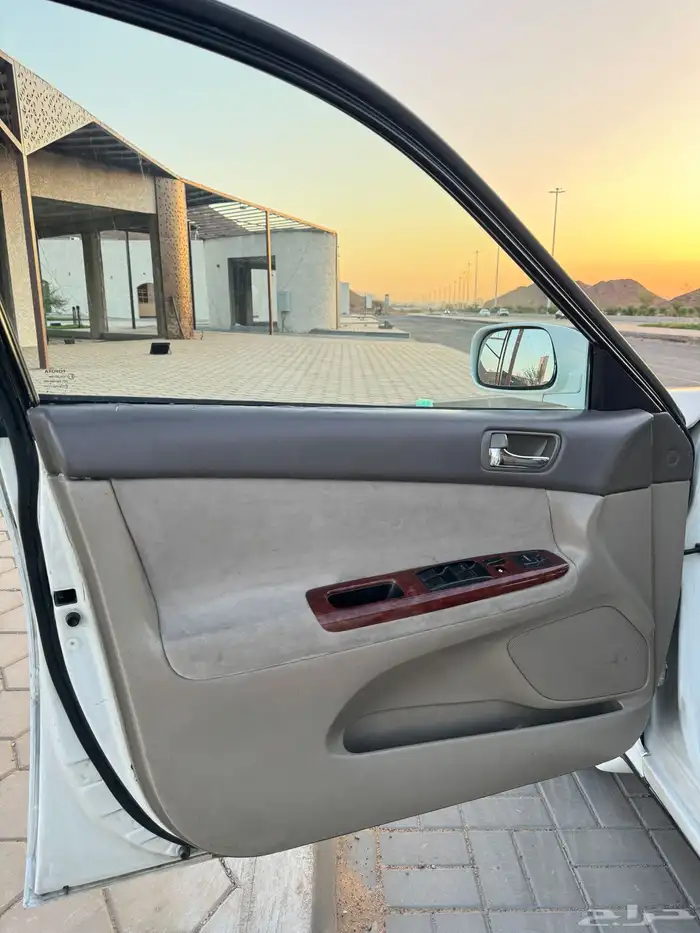 كامري 18