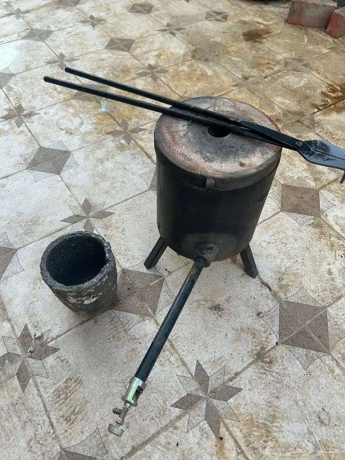فرن صهر معادن مع بوتقه وملقاط 0