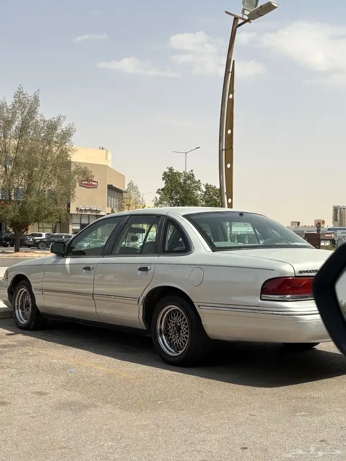 فورد فكتوريا 1995 1