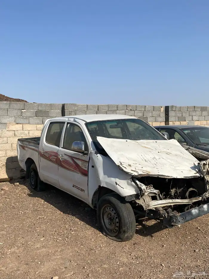 هايلوكس للبيع تشليح قطع 2010 5