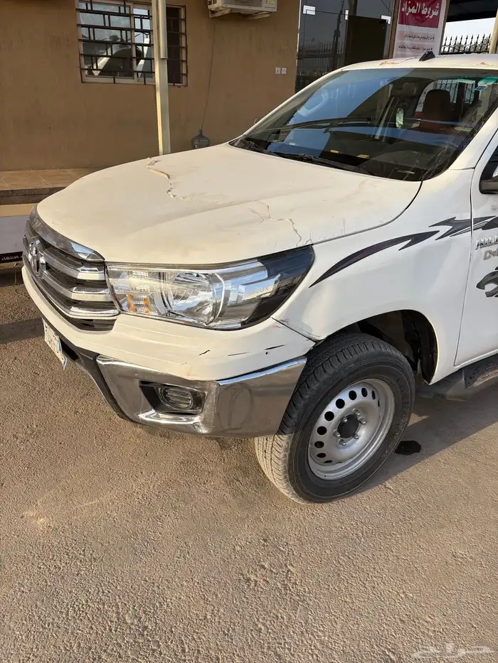 للبيع تويوتا هايلكس ديزل غمارة شاص طويل موديل 2023 5