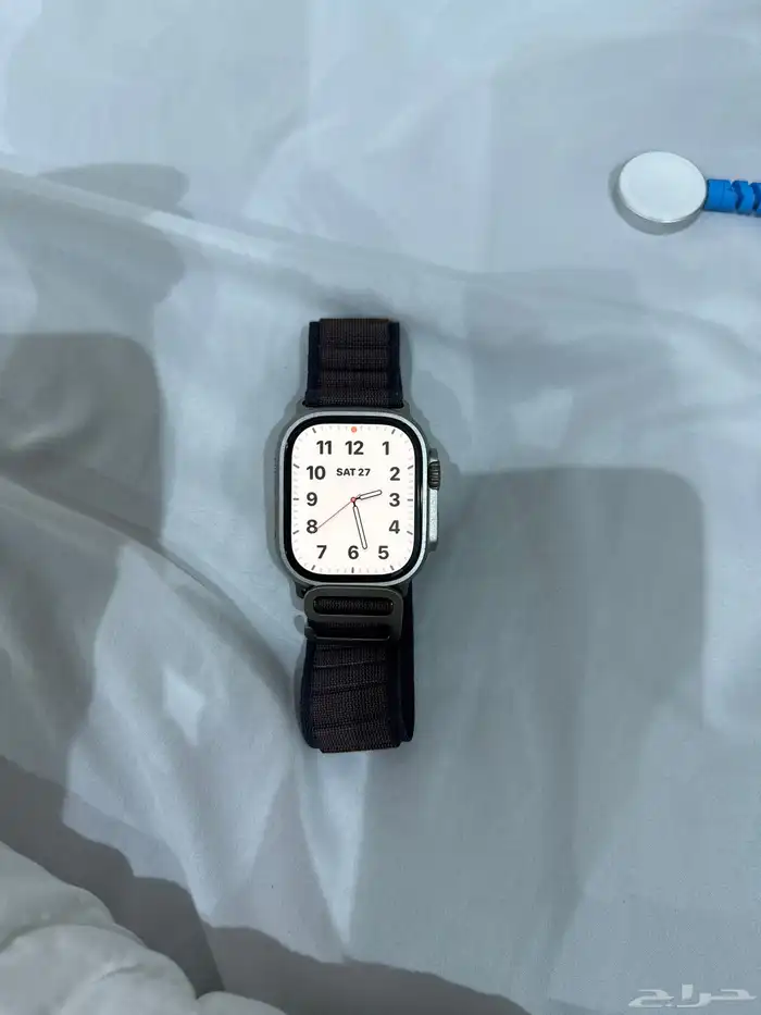Apple Watch Ultra 2 titanium 49mm 2