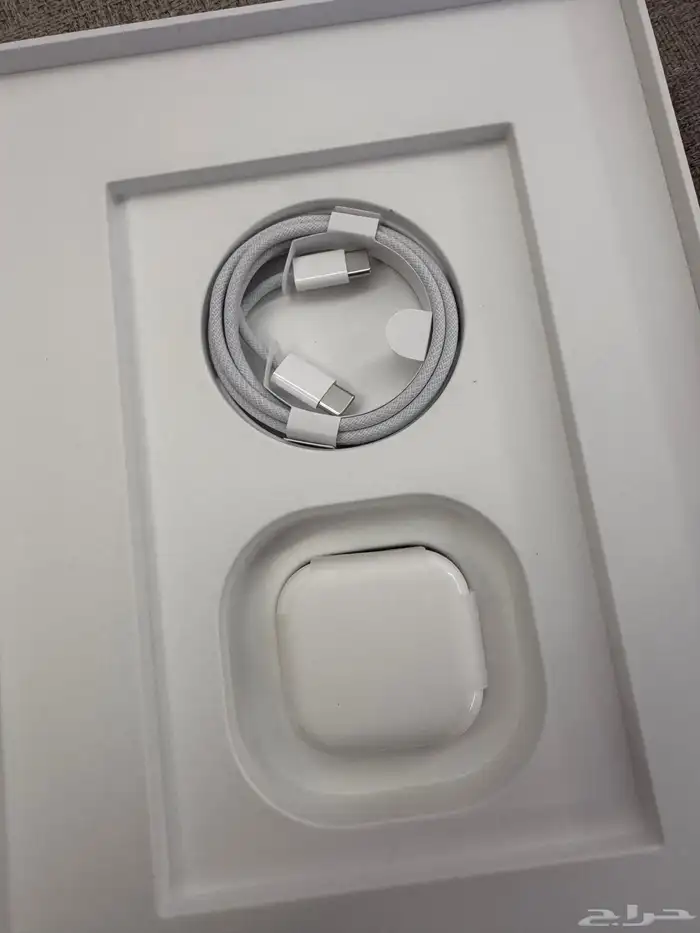 ايباد اير 3   الجيل السادس   2025   apple intelligent 1