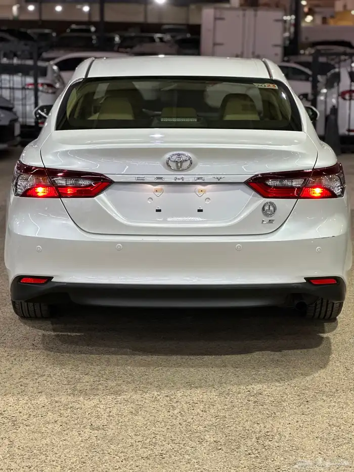 تويوتا كامري 2023 وكالة ستاندر 4