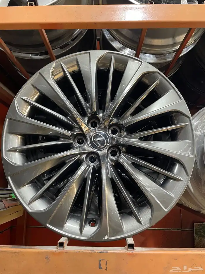 جنوط لكزس LS500 موديل 2022 مقاس 20 اصلي وكاله 1