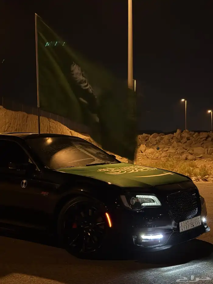 كرايزلر SRT 8 للبيع 12