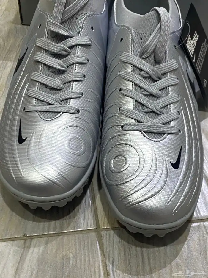 حذاء كورة ملعب صناعي رياضي   نايك المقاس 43 6