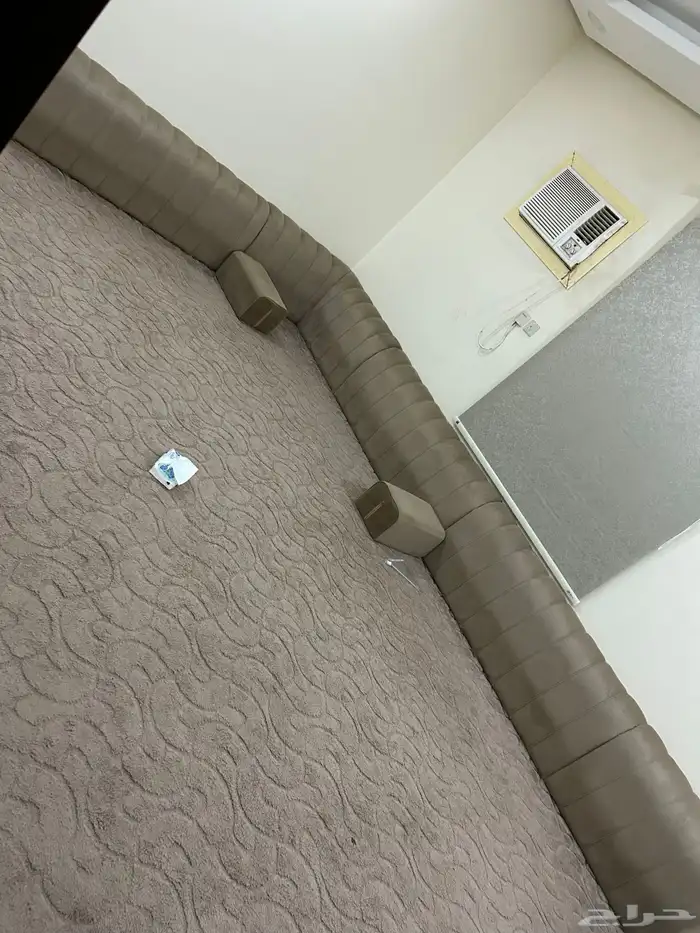 كنب ومجلس مثل ماهو موضح بالصوره 0