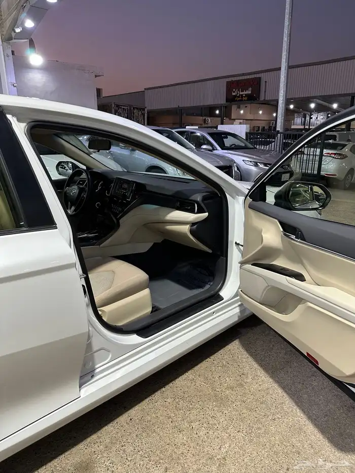 تويوتا كامري 2023 وكالة ستاندر 23