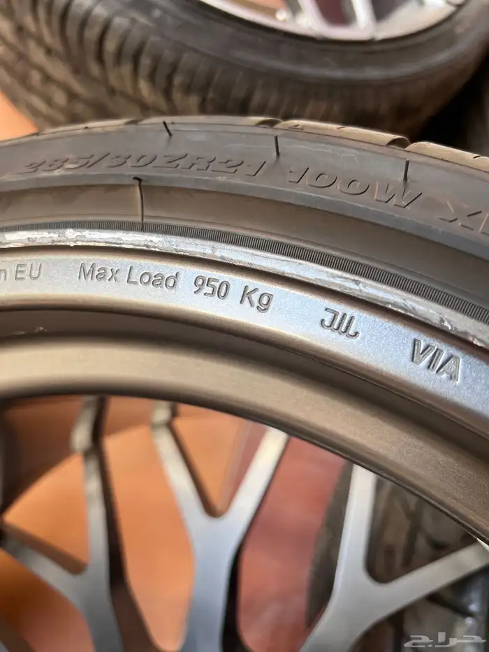 للبيع جنوط مرسيدس برابوس 21 اصليه مع الكفرات نظيفه جدا 7