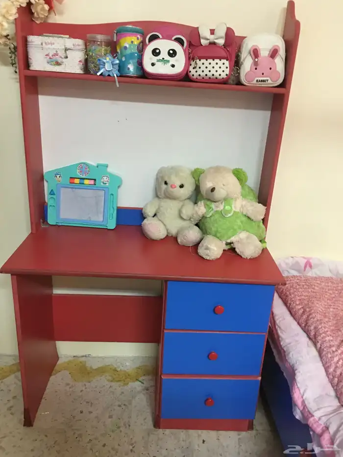 غرف نوم وكنب للبيع 8