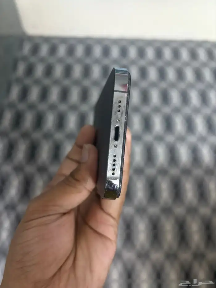 آيفون 12 بور 1