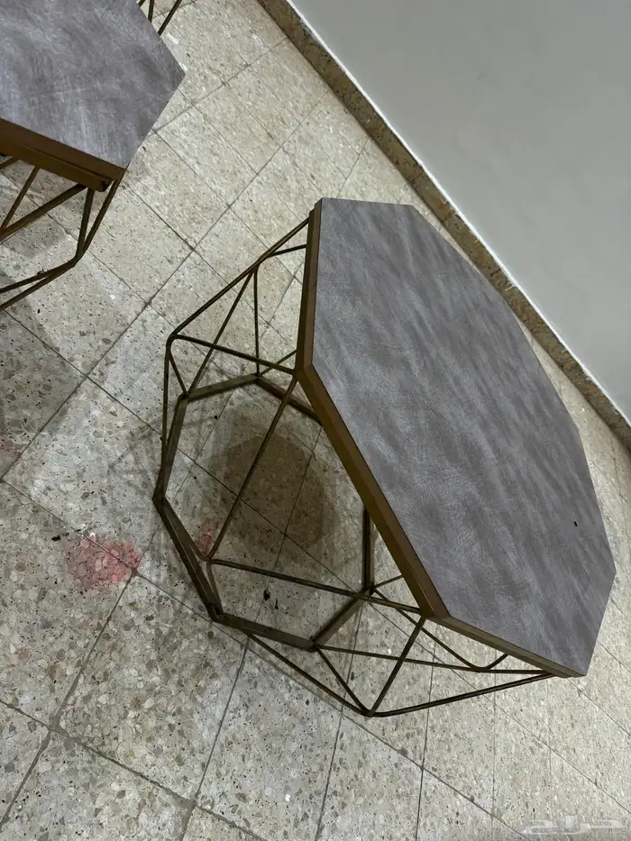 طاولة 3