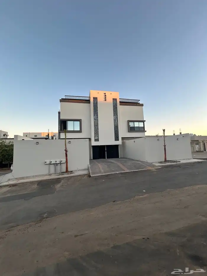 فيلا أرضيه مودرن حي الاخضر 1