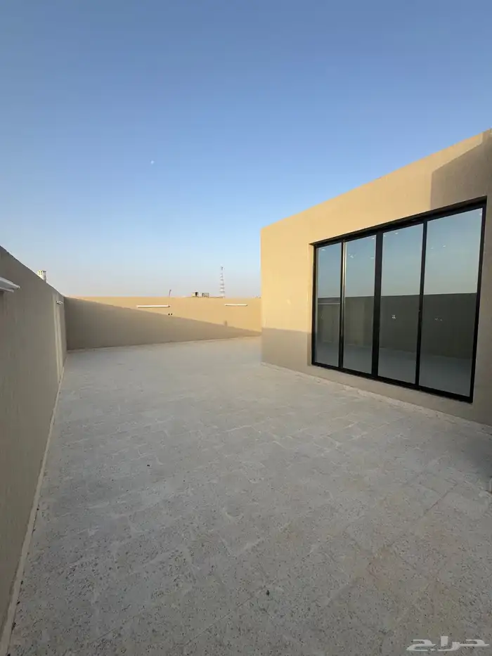 فيلا سكنية دور ارضي وثلاث شقق للبيع 12