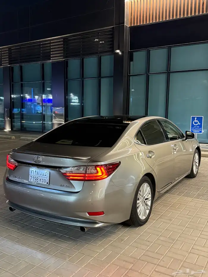 لكزس es2018cc350 4
