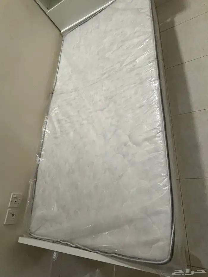 سرير نفر و ربع مع مرتبة 1