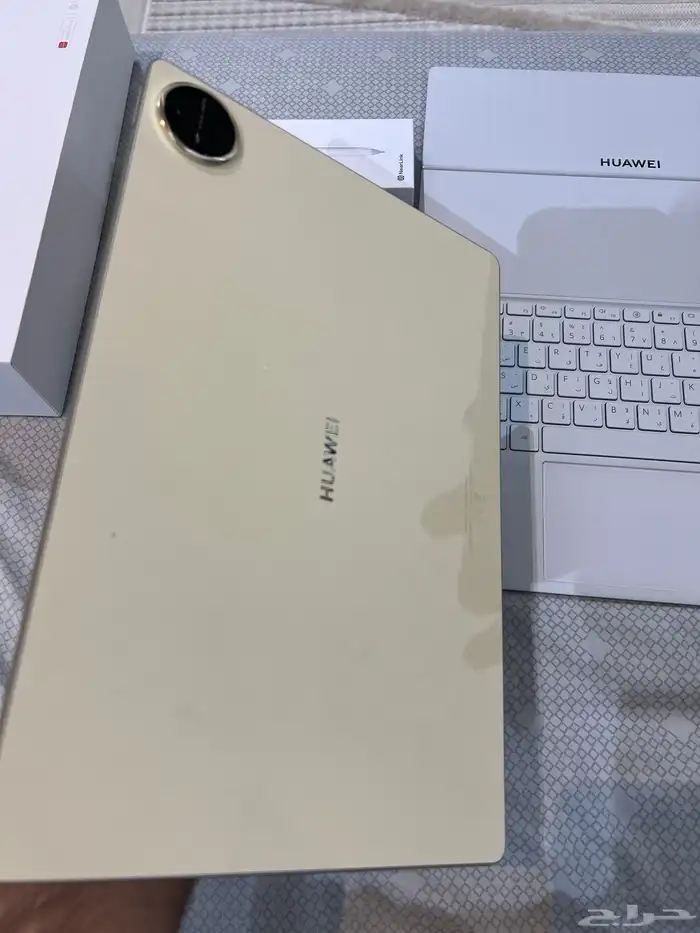 هواوي ميت باد 13.2 شاشة ورقيه اعلى موصفات استخدام شهر فقط 0