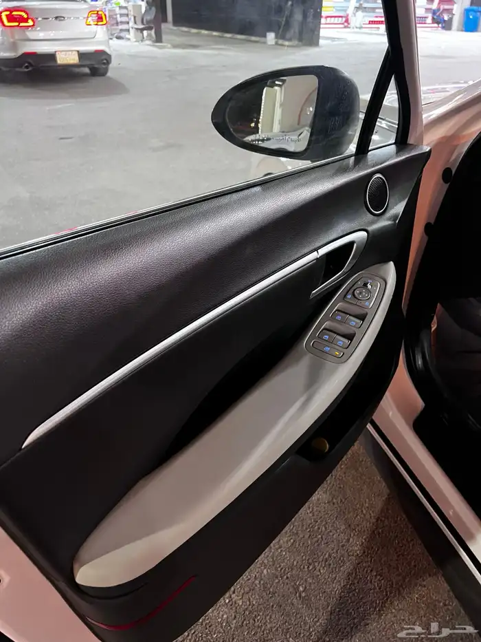 سوناتا 2022 شد بلد من الصدام للصدام( تم البيع   ) 4