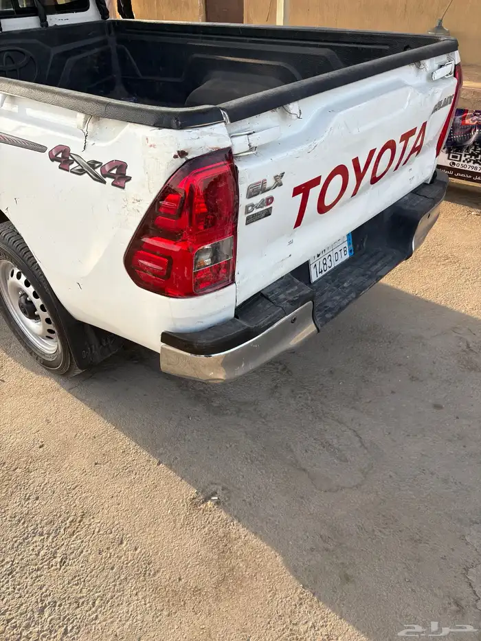 للبيع تويوتا هايلكس ديزل غمارة شاص طويل موديل 2023 3