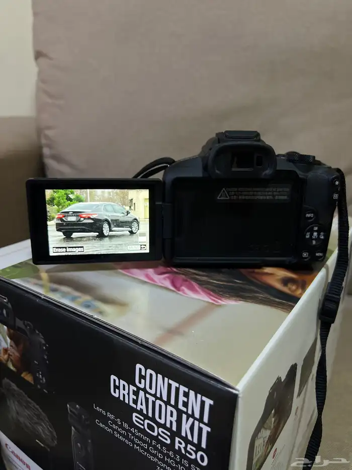 للبيع  كاميرا كانون Canon EOS R50 بحالة ممتازة 2