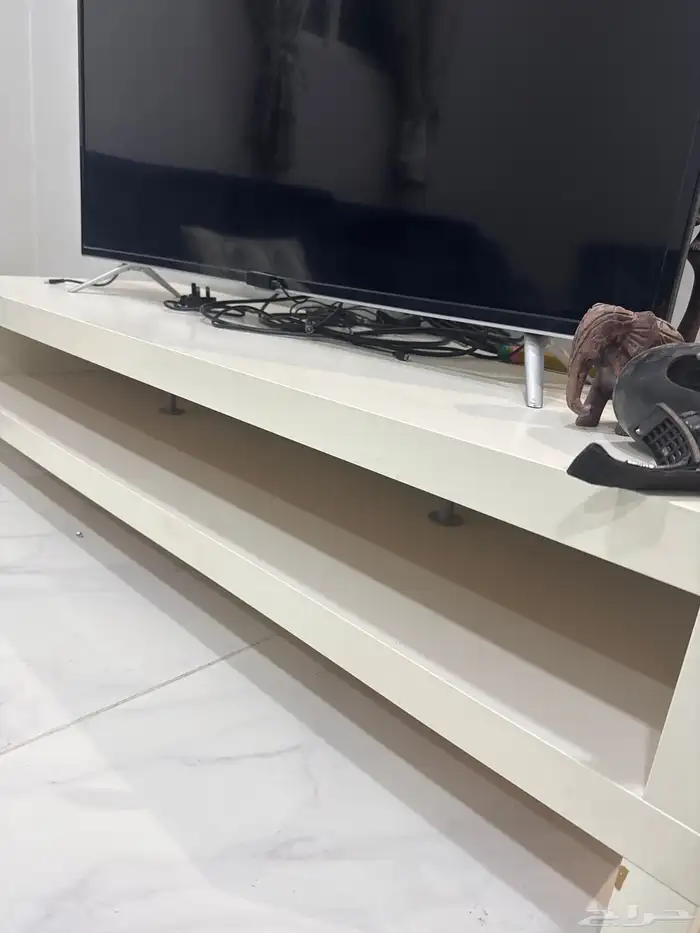 طاولة تلفزيون من ايكيا 2