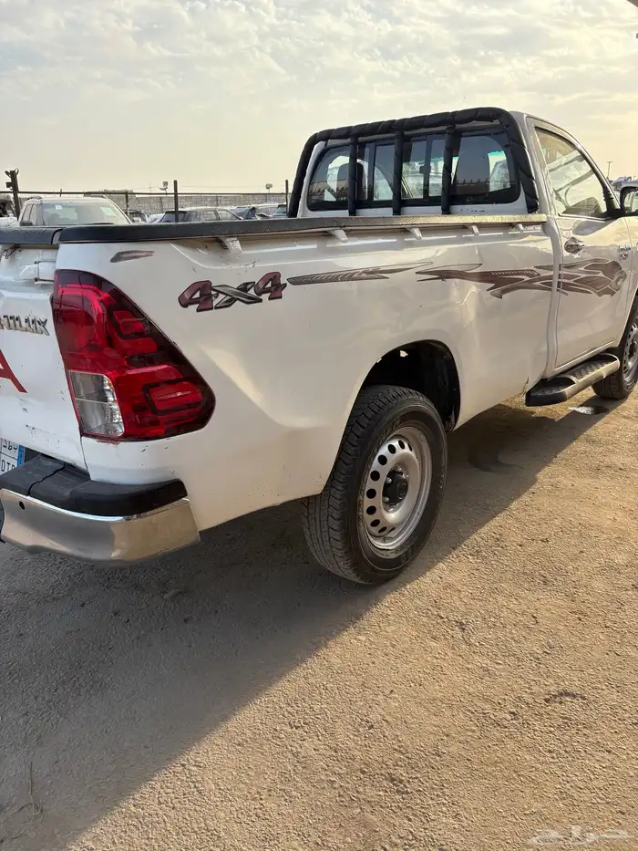 للبيع تويوتا هايلكس ديزل غمارة شاص طويل موديل 2023 11