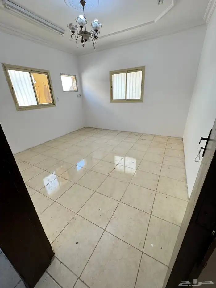 شقة عوائل للإيجار 8