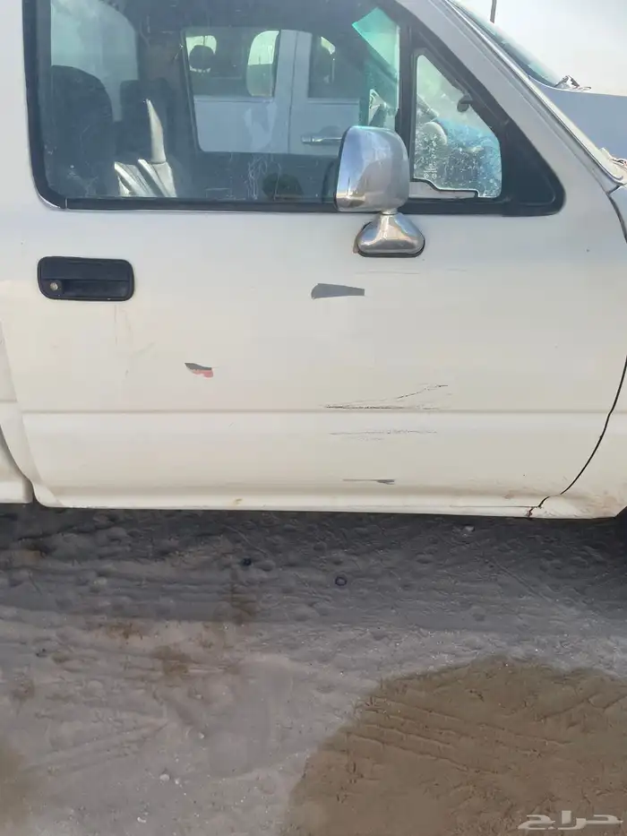 هايلوكس موديل 89 السيارة بأوراق 4