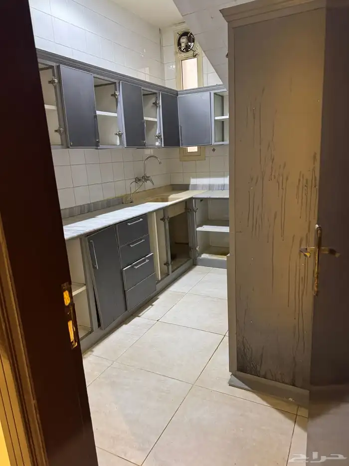 للإيجار فيلا 225 متر جنوب انس بن مالك 7