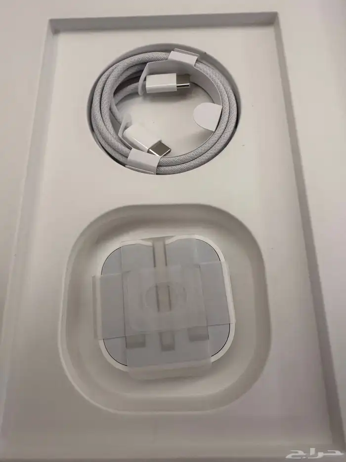 ايباد اير 3   الجيل السادس   2025   apple intelligent 2