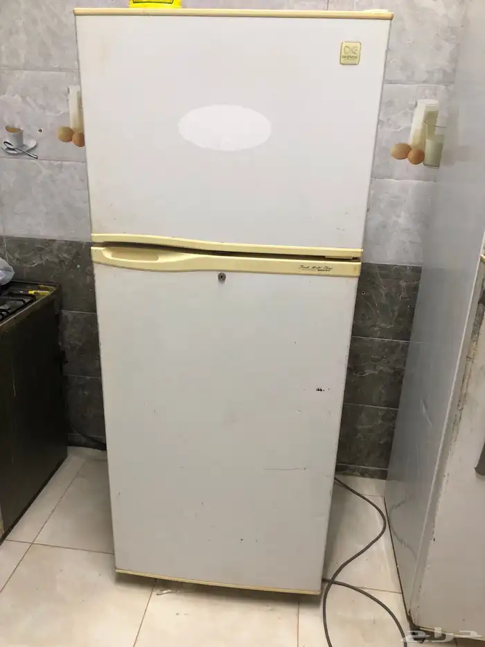ثلاجتين للبيع كبيرة ووسط 2