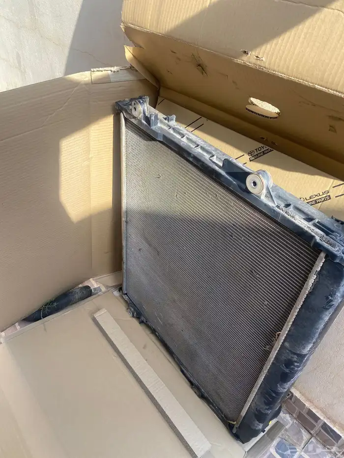 رديتر لاندكروزر او لكزس 8سرندل بلد اصلي 0