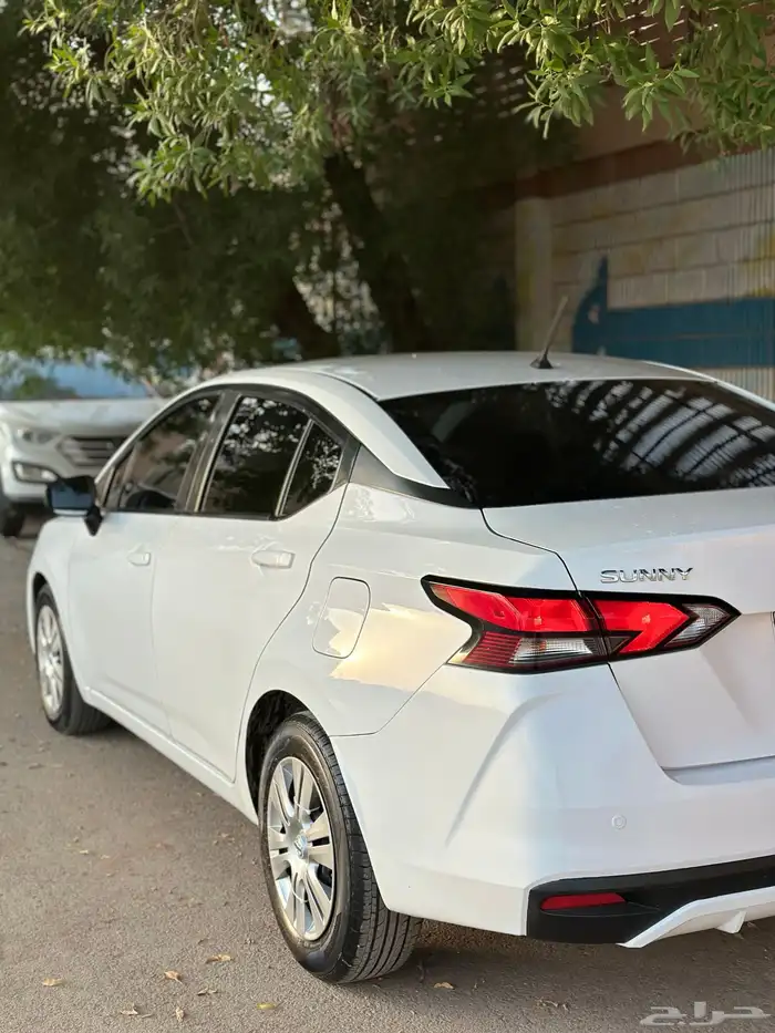 نيسان صني 4