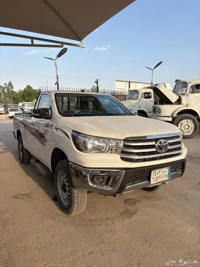 للبيع تويوتا هايلكس ديزل غمارة شاص طويل موديل 2023 12