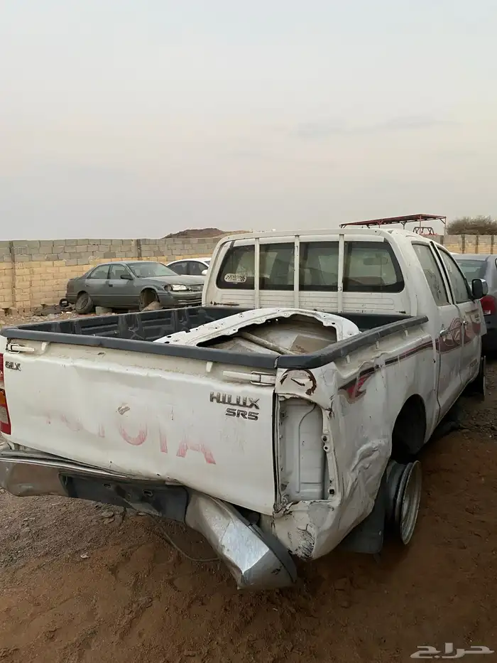 هايلوكس للبيع تشليح قطع 2010 1