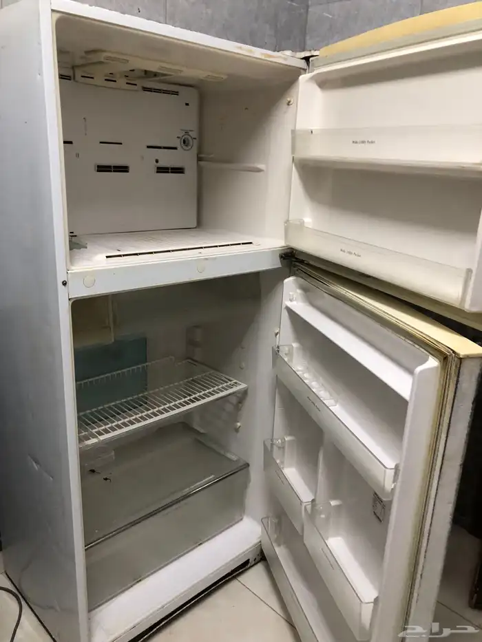 ثلاجتين للبيع كبيرة ووسط 1