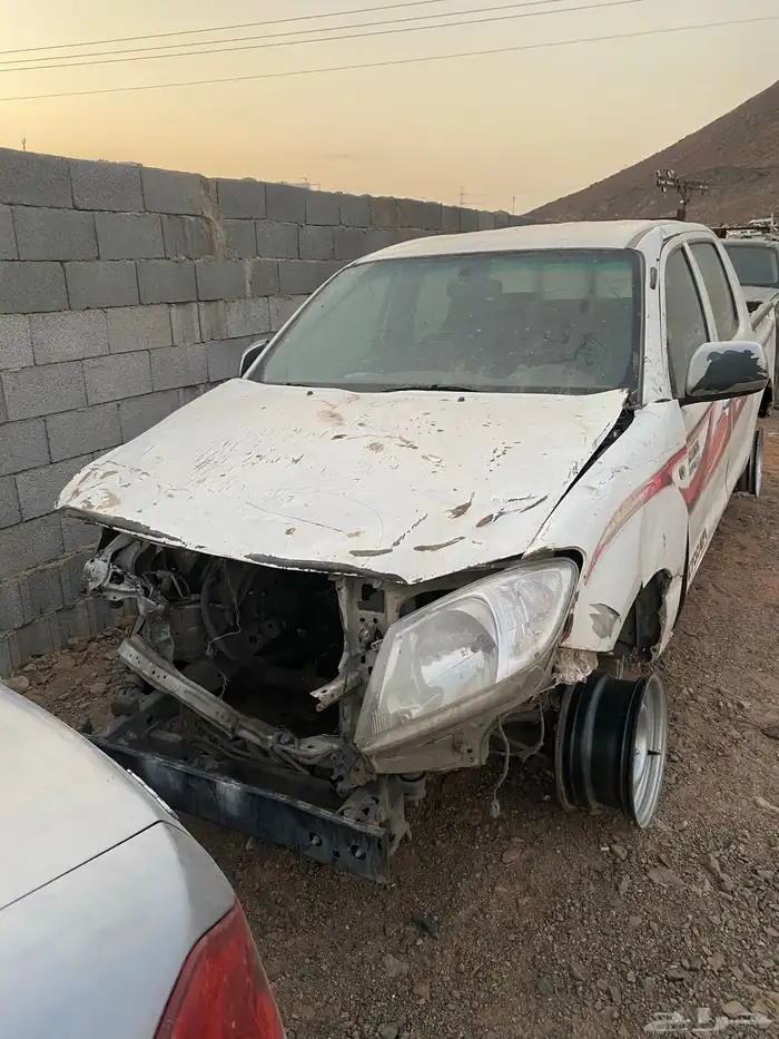 هايلوكس للبيع تشليح قطع 2010 4