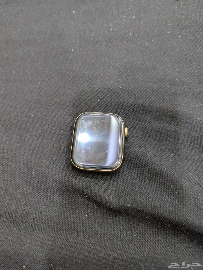 ساعة ابل تيتانيوم. ذهبي 3