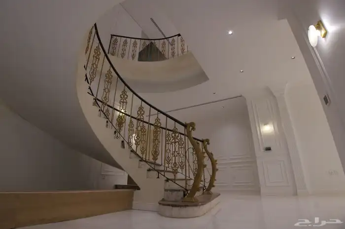 فيلا فخمه للبيع بسعر اقل من السوق 15