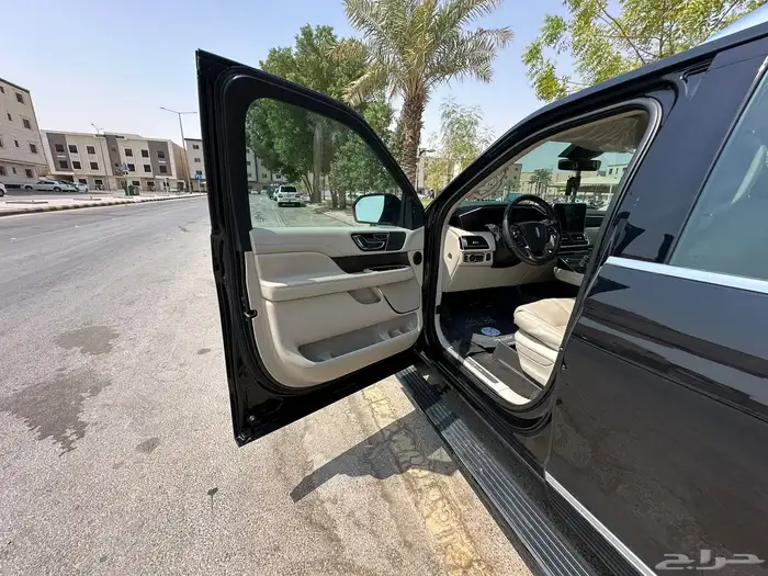 لنكولن نافيجتور 2020 للبيع 25