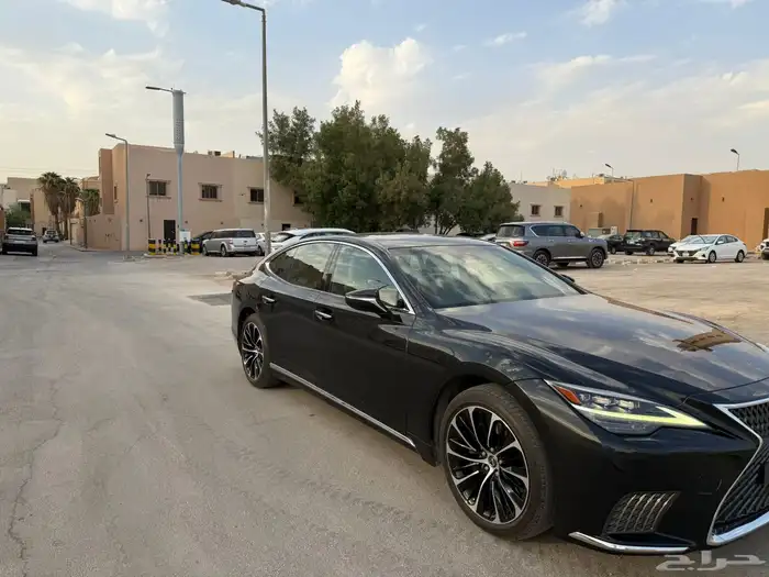 لكزس LS350 AA وكالة ماشي 40 الف 0