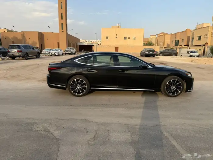 لكزس LS350 AA وكالة ماشي 40 الف 1