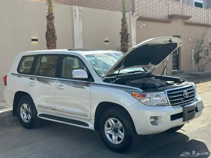 لاندكروزر 2014 28