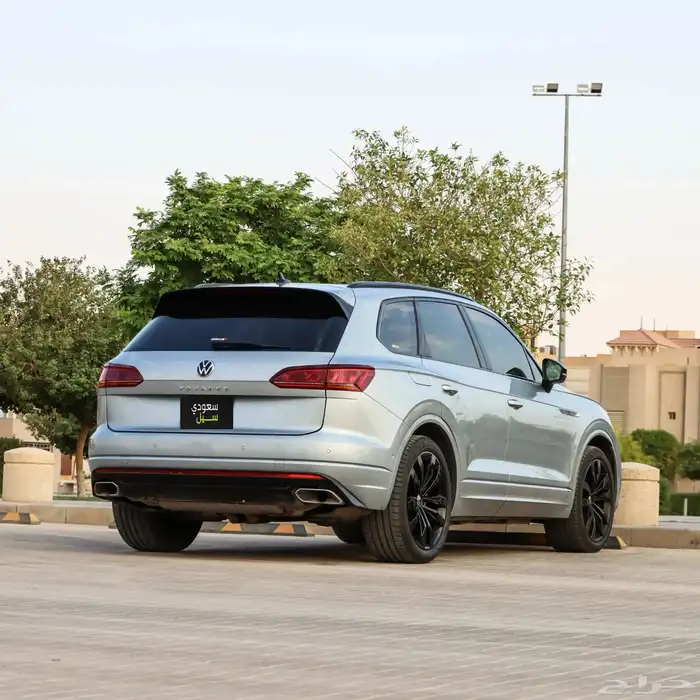 للبيع طوارق R-line -فل كامل أعلى فئة  black edition 5