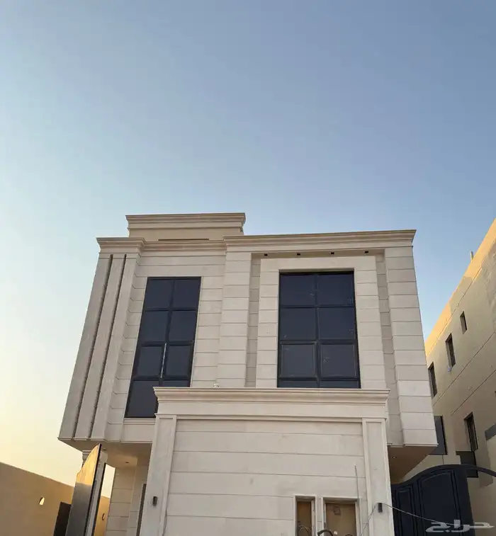 للبيع ادوار حي الرمال بأسعار مميزة 1