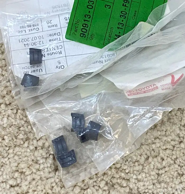 قطع هايلوكس 2005 89 6