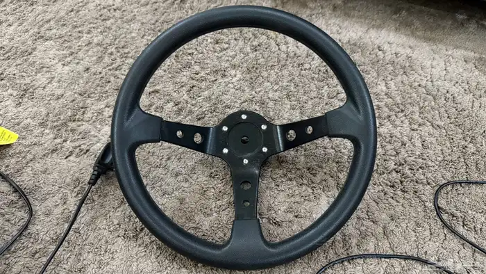 طقم Thrustmaster T300 للبيع   نظيف جدا 0