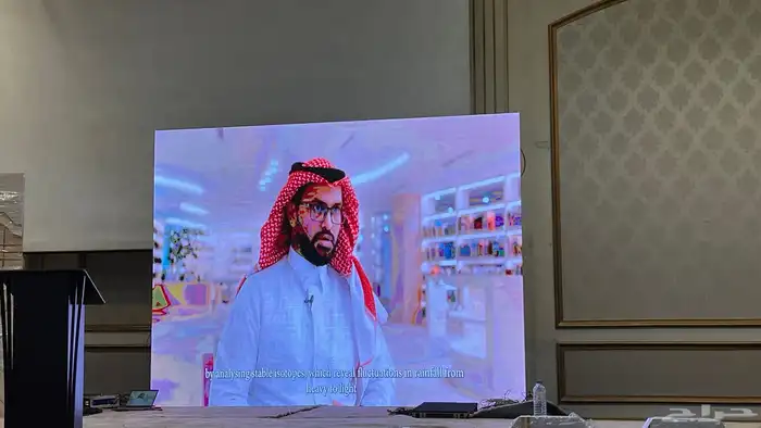 شاشات دعاية وإعلان 2