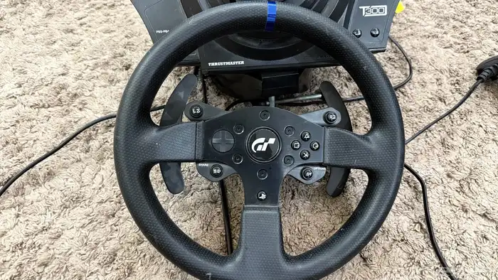 طقم Thrustmaster T300 للبيع   نظيف جدا 2